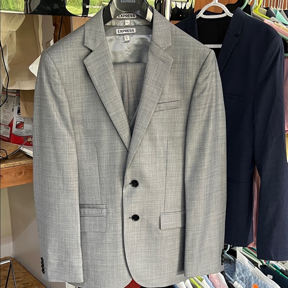 Express Light Gray Men's 3pc Suit - Picture 1 of 6